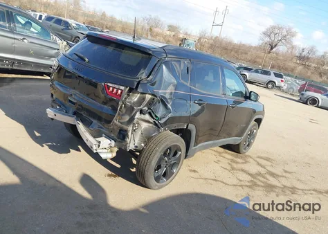 2019 Jeep Compass Altitude 4X4 z USA, uszkodzony, nr VIN 3C4NJDBB8KT623171